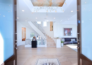 entryway into beachfront property in marina del ray